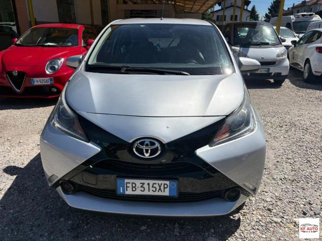TOYOTA - Aygo 5p 1.0 x-play my15