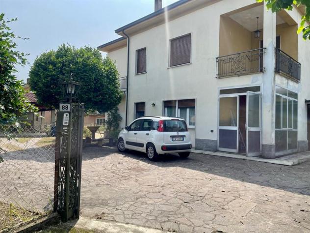 VILLA SINGOLA BIFAMIGLIARE COMPOSTA DA 2 QUADRILOCALI - GIARDINO - Foto 11