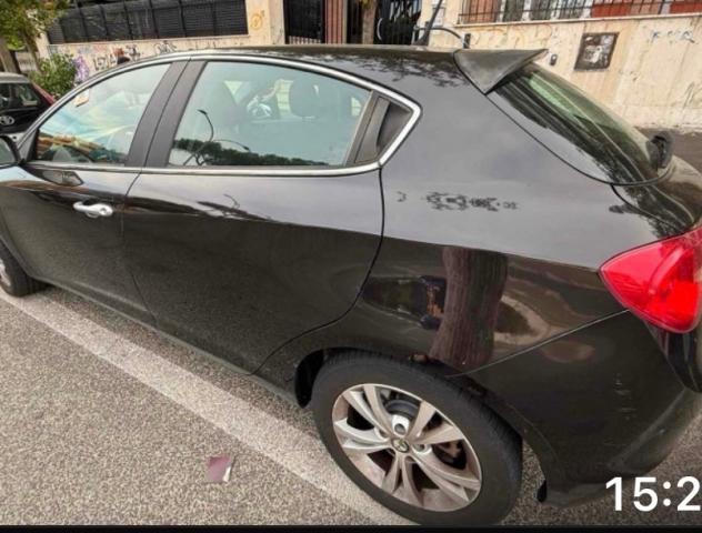 Alfa Romeo Giulietta 1.6 JTDm-2 120 CV Distinctive EURO 6 - Foto 3
