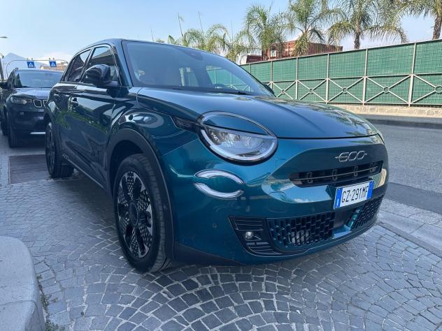 Fiat 600 Hybrid 110 CV DCT MHEV La Prima - Foto 3