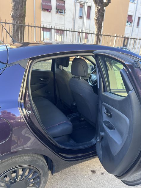 Lancia Ypsilon elefantino 1.2 GPL e benzina - Foto 2