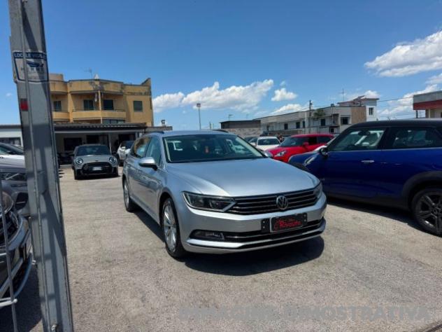 VOLKSWAGEN Passat Variant 2.0 TDI 150 Cv DSG Executive BlueMotion Tech. rif. 24039766 - Foto 4