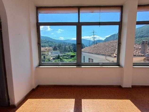 NEL CENTRO DI GARESSIO IN BELLISSIMA PALAZZINA D’EPOCA - Foto 2