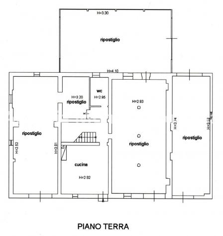 TIPICA CASA COLONICA MARCHIGIANA DI AMPIE DIMENSIONI CON LOCALI USO DEPOSITO E CORTE ESCLUSIVA CIRCOSTANTE - Foto 20
