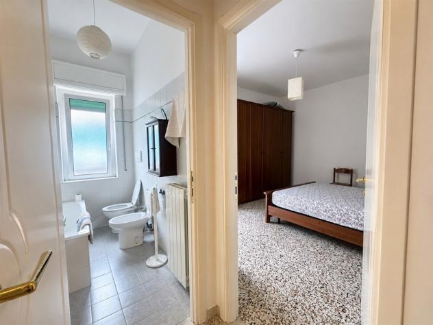 ID 394 Pietra Ligure Via Privata Grotta ampio quadrilocale a 50 mt dal mare - Foto 8