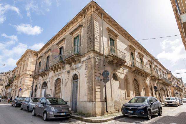 Casa Indipendente in vendita a Scicli, Centro Storico