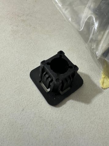 Kit 5x Graffette Madreviti Fissaggio Paraurti – Alfa Romeo Giulietta, Stelvio / - Foto 3