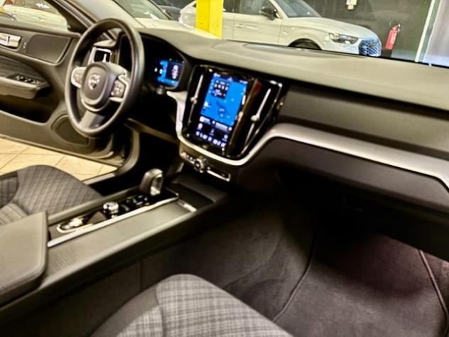 VOLVO V60 B4 (d) automatico Core UNIPRO - KM CERTIFICATI rif. 24182558 - Foto 8