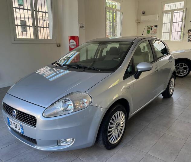 Fiat Grande Punto 1.4 OK NEOPATENTATI - Foto 4