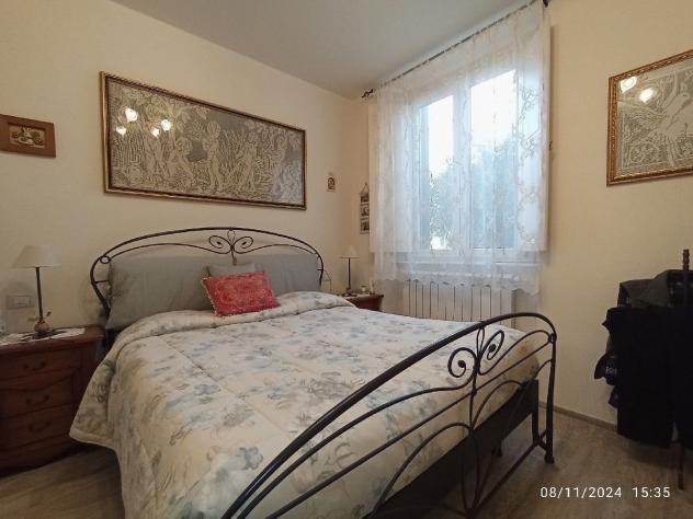 In centro storico , appartamento con ingresso indipendente e giardino privato .
Recente ristrutturazione completa . - Foto 9