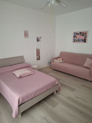 CAMERA SINGOLA CON TERRAZZA PER STUDENTESSE/LAVORATRICI/INSEGNANTI
