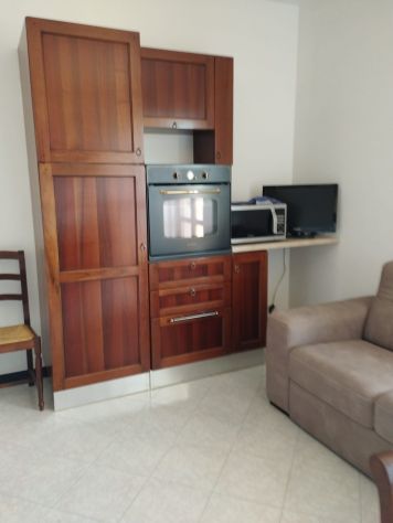 Quadrilocale Arredato da privato (Intero o a Stanze) – 4° Piano con Ascensore - Foto 4