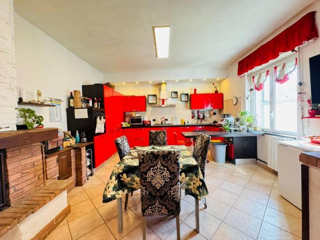 appartamento in vendita a Collesalvetti in zona Castell'Anselmo