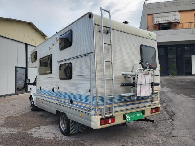 CAMPER ELNAGH FORD MANSARDATO LETTI CASTELLO FOTOVOLTAICO 6 POSTI GENERALI USATO - Foto 2