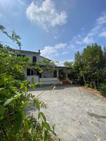 Villa in vendita a Carrara 250 mq Rif: 1222072 - Foto 2