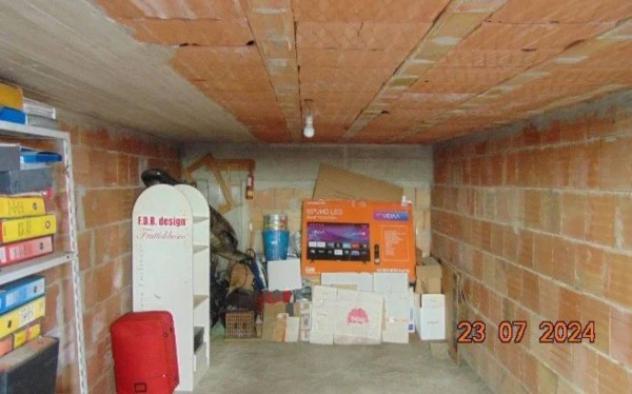 Immobile in asta di 140 m² con più di 5 locali e box auto in vendita a Genzano di Lucania - Foto 9