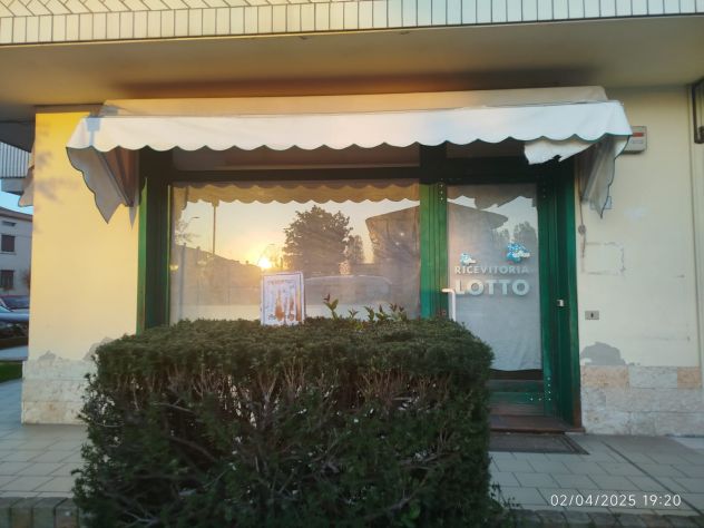 AFFITTO LOCALE COMMERCIALE - Foto 4