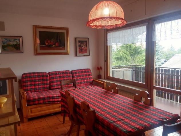 AMPIO BILOCALE IN OTTIMA POSIZIONE SOGGIORNO CON DIVANO LETTO, CAMERA DA LETTO MATRIMONIALE , BALCONE, BAGNO CON LAVATRICE E BOX AUTO