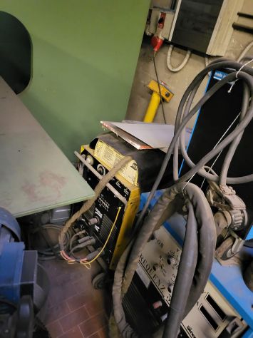SALDATRICE A TIG ESAB MOD. -AC-DC 180 TIG - Foto 4