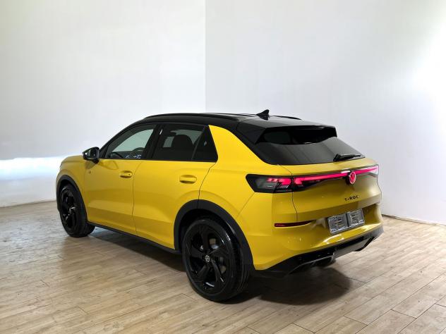Volkswagen T-Roc T-Roc 1.5 eTSI ACT 150 CV DSG R-Line - Foto 6
