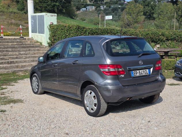 MERCEDES CLASSE B 180 METANO 2012 OK NEOPATENTATI - Foto 4