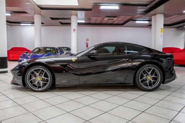 FERRARI F12 BERLINETTA|LIFT|CARBON+LEDS|DISPLAY PASS|SCUDETTI| rif. 24193338 - Foto 4