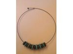 Collana girocollo in metallo, con 13 dischi in pasta di turchese colorati
