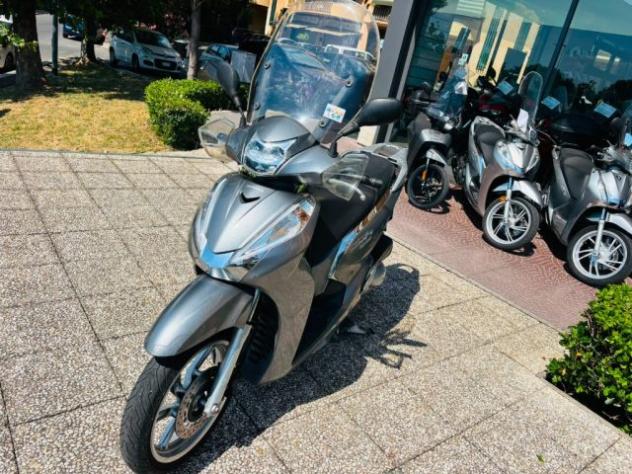 HONDA SH 300 i TUTTO INCLUSO ANCHE PASSAGGIO! MINI RATE rif. 23837369 - Foto 7