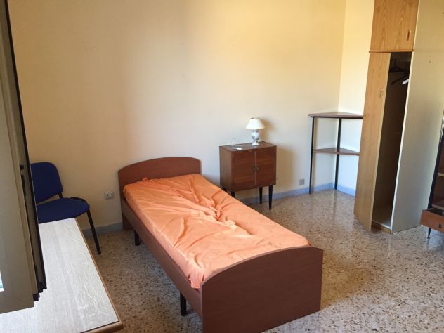 offro camera in affitto a studenti a 165 euro - Foto 2