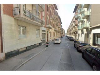 MONOLOCALE CON GIARDINO PRIVATO VIA BUSSOLENO