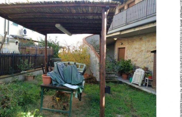 Immobile in asta di 127 m², box auto in vendita a Casole d'Elsa - Foto 2
