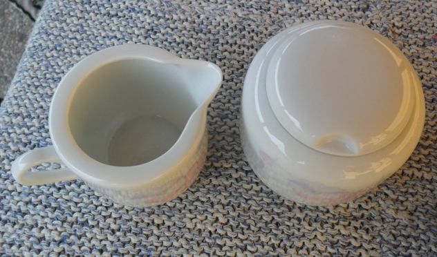 Zuccheriera e lattiera della Royal Porcelain - - Foto 3