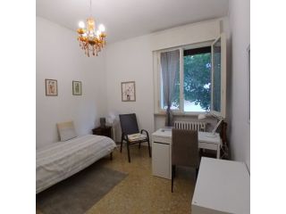 Stanza singola per studentessa in appartamento condiviso