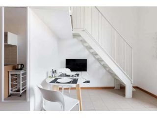 Monolocale su 2 livelli Milano-Corso Magenta!