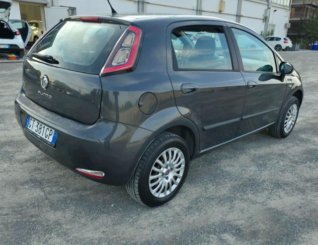 Fiat Punto 1.4 8V 5 porte Naturalpower Lounge - Foto 4