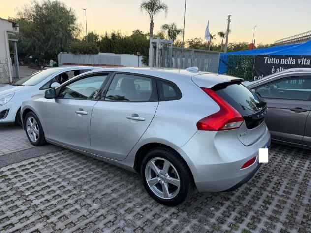 Volvo V40 D2 Momentum 2.0 120CV -2017 - Foto 3