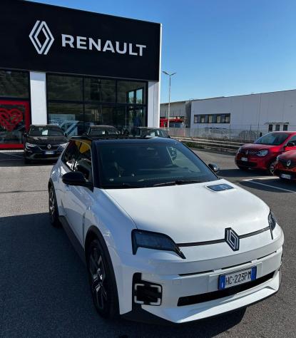 Renault 5 E-Tech Electric 40 KWH techno 120 cv urban range