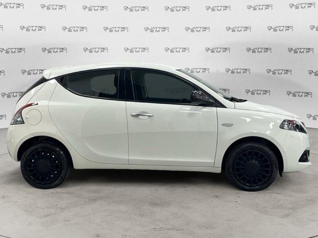 Lancia Ypsilon 1.0 FireFly 70cv S&S Hybrid SILVER PLUS - Foto 4