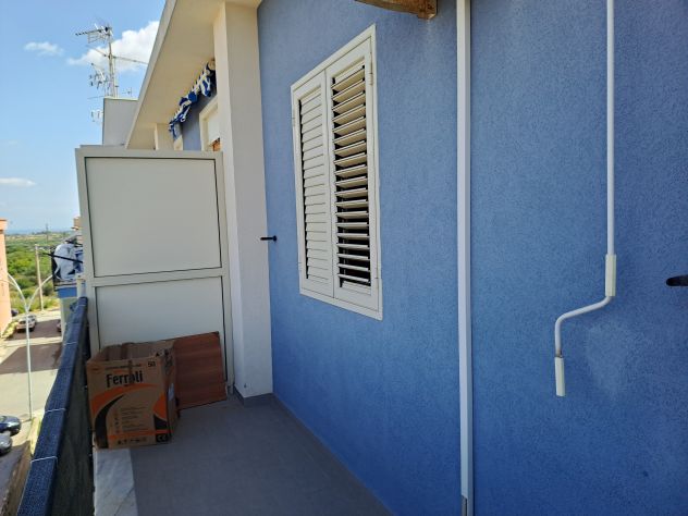 Luminoso appartamento trilocale con doppia esposizione Villasmundo.RifVR253 - Foto 5