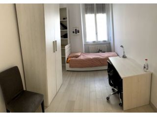 Stanza singola in appartamento ristrutturato via Murat a Milano