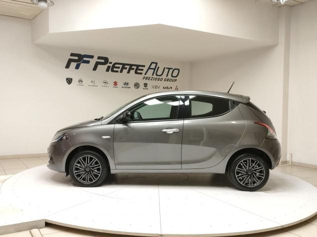 Lancia Ypsilon Ypsilon 1.0 FireFly 5 porte S&S Hybrid Silver - Foto 2