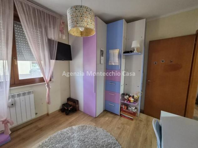 CASA CON GIARDINO NEL CUORE DEL PAESE – COMFORT, SPAZI E TUTTI I SERVIZI A PORTATA DI MANO - Foto 10