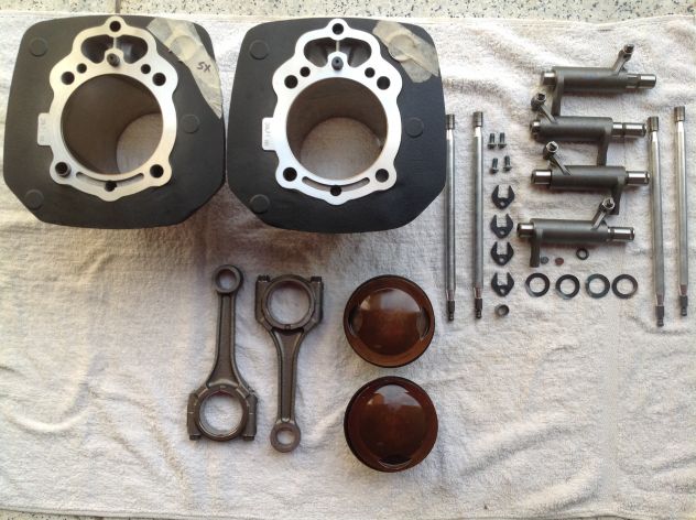 Cilindri Completi di Pistoni + Bielle + aste + Bilancieri Motore Guzzi V85 E5