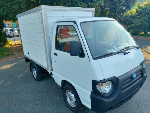 Piaggio Quargo cassone chiuso NON coibentato