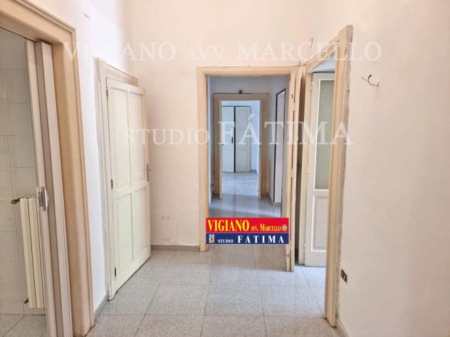 FOGGIA - VENDESI - V.LE 24 MAGGIO, 63 - VANI 4/MQ. 144 CAT. -DOPPIA ESPOSIZIONE - Foto 8