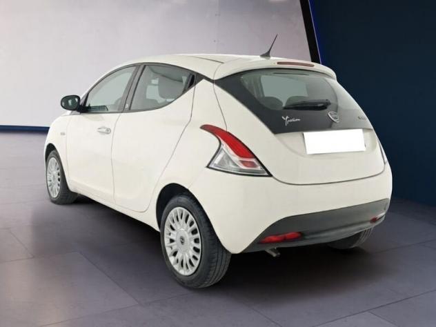 Lancia Ypsilon 1.0 FireFly 70cv S&S Hybrid SILVER - Foto 2