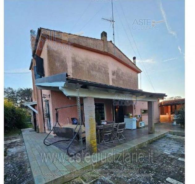 IMMOBILI-IMMOBILE RESIDENZIALE-Strada lanzo