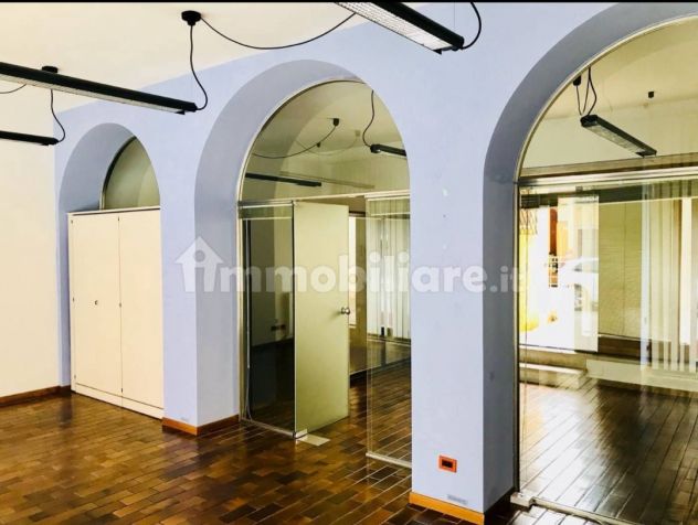 NEGOZIO/UFFICIO AD ALTA VISIBILITÀ – SAN MICHELE, VERONA - Foto 4