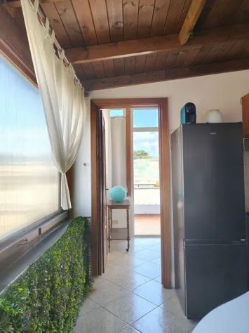 SANTA MARINELLA GRAZIOSO TRILOCALE ARREDATO - Foto 4