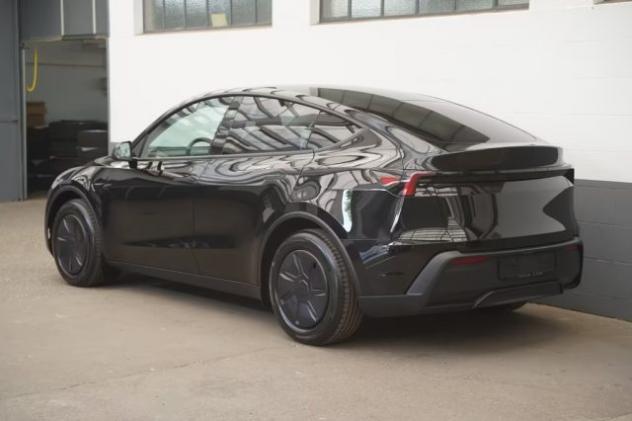 TESLA Model Y RWD Standard rif. 23703928 - Foto 7